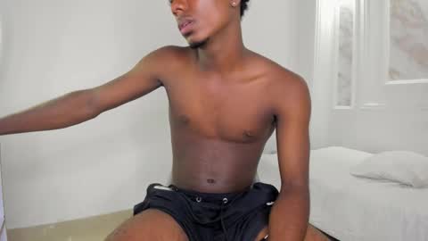 Snapshot of amare_25 chatting on 09.19.25 Amare online show from 09.19.25
