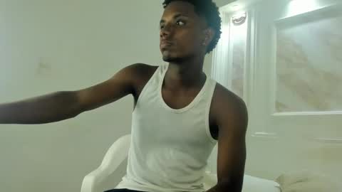 Snapshot of amare_25 chatting on 10.06.25 Amare online show from 10.06.25