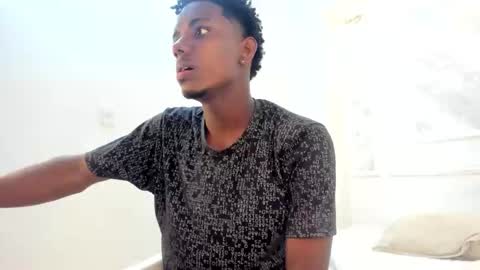 Snapshot of amare_25 chatting on 10.11.25 Amare online show from 10.11.25