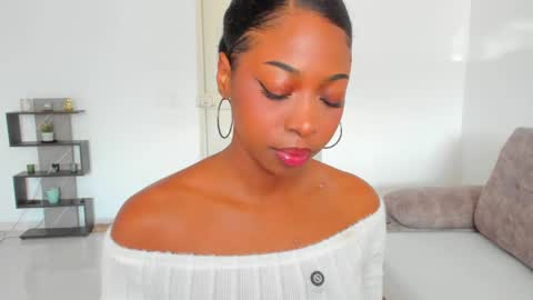 Snapshot of amatiistur chatting on 04.27.26 Tammy online show from 04.27.26