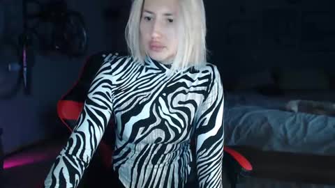 Snapshot of amayamalina chatting on 12.08.24 Malina online show from 12.08.24