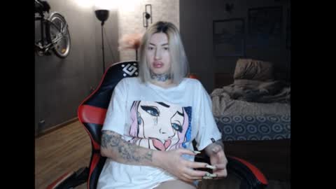 Snapshot of amayamalina chatting on 10.30.25 Malina online show from 10.30.25