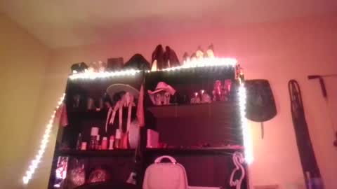 Snapshot of amayamillarodriguez chatting on 12.28.24 amayamillarodriguez online show from 12.28.24