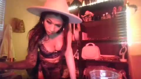 Snapshot of amayamillarodriguez chatting on 12.28.24 amayamillarodriguez online show from 12.28.24