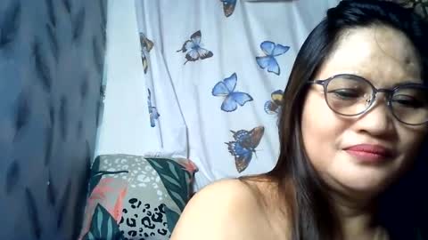 Snapshot of amazing_angel22 chatting on 06.28.26 amazing angel online show from 06.28.26