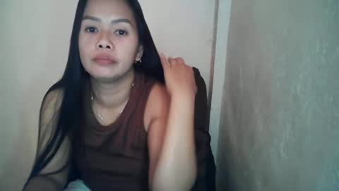 Snapshot of amazingass4u chatting on 02.05.25 SizzlingAss4u online show from 02.05.25