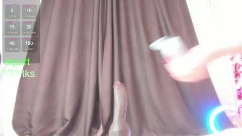 Snapshot of amazongirls chatting on 02.14.25 Im Mandy and I love to play in public and do crazy in PVT online show from 02.14.25
