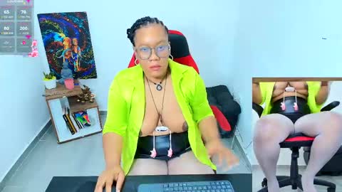 Snapshot of amba_rosee1 chatting on 05.07.26 AMBAR online show from 05.07.26