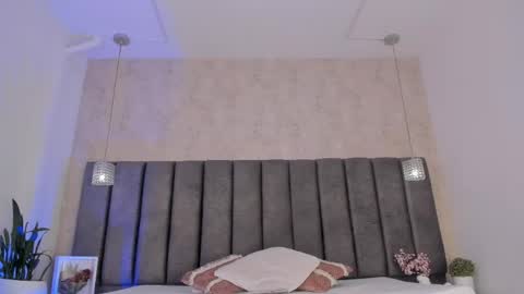 Snapshot of ambaar_moon_ chatting on 05.23.26 Ambar online show from 05.23.26