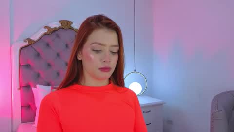 Snapshot of ambar_adamss chatting on 12.18.25 Sara online show from 12.18.25