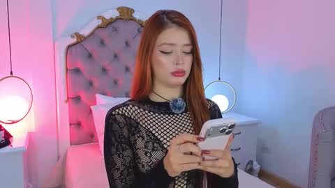 Snapshot of ambar_adamss chatting on 01.09.26 Sara online show from 01.09.26