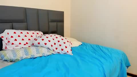 Snapshot of ambar_bff chatting on 02.19.25 ambar online show from 02.19.25