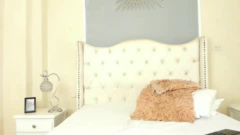 Ambar Colling online show from 02.14.25