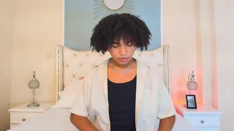 Ambar Colling online show from 09.08.25