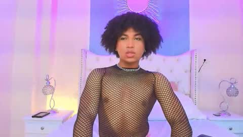 Ambar Colling online show from 10.07.25