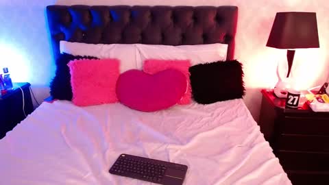 Snapshot of ambar_jonesx chatting on 02.12.25 Ambar Jones online show from 02.12.25