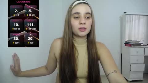 Snapshot of ambar_lynn chatting on 10.18.25 mbar online show from 10.18.25