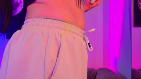 Snapshot of ambar_midnigth chatting on 06.26.26 ambar_midnigth online show from 06.26.26