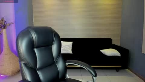 Ambar  online show from 12.15.25