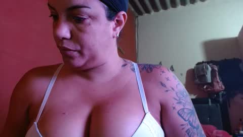 Snapshot of ambarmilf09 chatting on 09.14.25 ambarmilf09 online show from 09.14.25