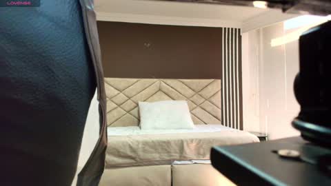 Ambar Ross online show from 01.18.25