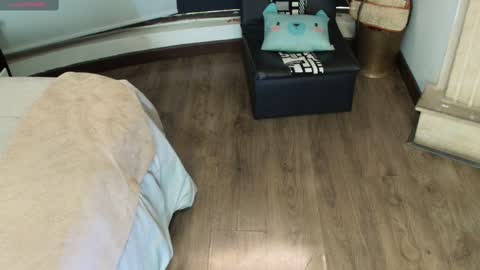 Ambar Ross online show from 02.22.25