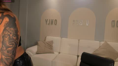 Snapshot of ambarowens chatting on 01.07.26 ambarowens online show from 01.07.26