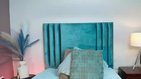 amber online show from 10.15.25