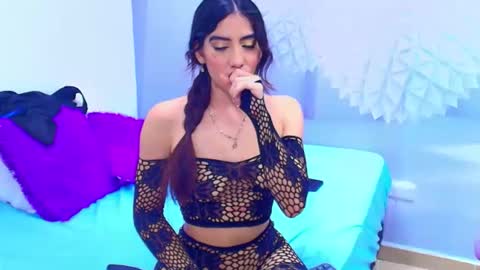 Snapshot of ambel_rose chatting on 05.20.26 ambel_rose online show from 05.20.26