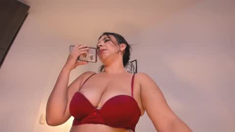 Snapshot of amber__davis chatting on 09.09.25 Amber Davis online show from 09.09.25