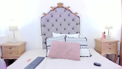 amber  ferrera online show from 02.24.26