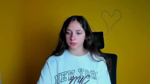Snapshot of amber__r chatting on 05.10.26 Amber online show from 05.10.26