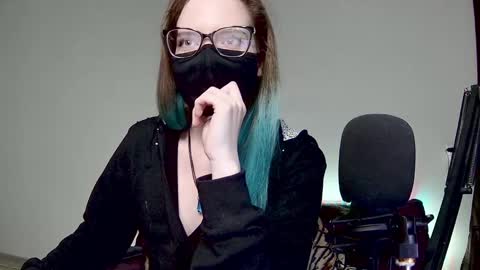 Snapshot of amber_candyfloss chatting on 02.02.25 Amber non-nude model online show from 02.02.25