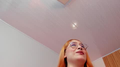 Snapshot of amber_kiss_ chatting on 05.22.26 Emily online show from 05.22.26