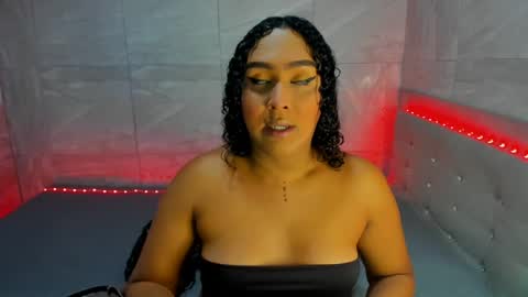 Snapshot of amber_lee20 chatting on 06.30.26 LUISA online show from 06.30.26