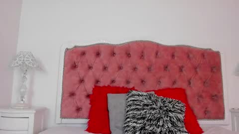 julieta  online show from 09.15.25