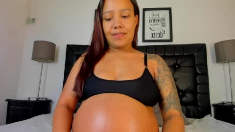 Snapshot of amber_roose75 chatting on 05.27.26 julieta online show from 05.27.26