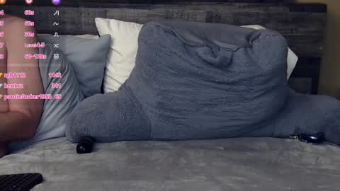 Snapshot of amberdawnn23 chatting on 02.01.25 Amber Dawnn online show from 02.01.25