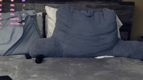 Snapshot of amberdawnn23 chatting on 02.04.25 Amber Dawnn online show from 02.04.25