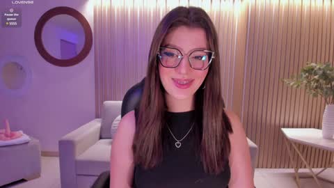 Snapshot of amberfarrell chatting on 02.03.25 Amber online show from 02.03.25