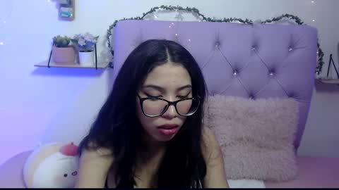 Snapshot of amberjeong chatting on 02.05.25 Amber Jeong online show from 02.05.25