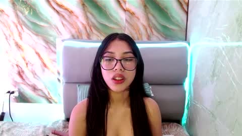 Snapshot of amberjeong chatting on 02.19.25 Amber Jeong online show from 02.19.25