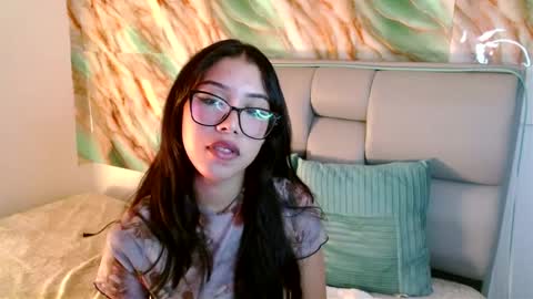 Snapshot of amberjeong chatting on 03.01.25 Amber Jeong online show from 03.01.25