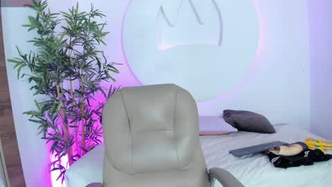 Snapshot of amberjoymilf chatting on 03.25.26 Amber online show from 03.25.26