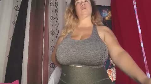 Snapshot of amberlissi chatting on 07.20.26 LISSY online show from 07.20.26