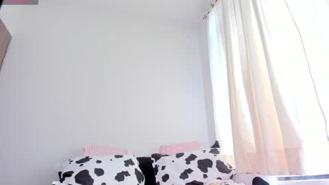 Snapshot of ambermiller04 chatting on 02.03.25 Amber online show from 02.03.25