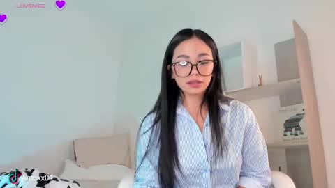 Snapshot of ambermiller04 chatting on 10.08.25 Amber online show from 10.08.25