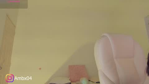 Snapshot of ambermiller04 chatting on 12.01.25 Amber online show from 12.01.25