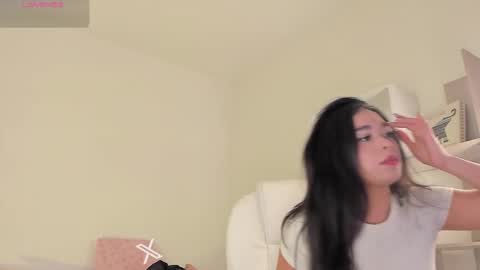 Snapshot of ambermiller04 chatting on 12.16.25 Amber online show from 12.16.25