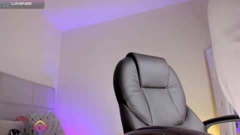 Snapshot of ambermiller04 chatting on 02.11.26 Amber online show from 02.11.26